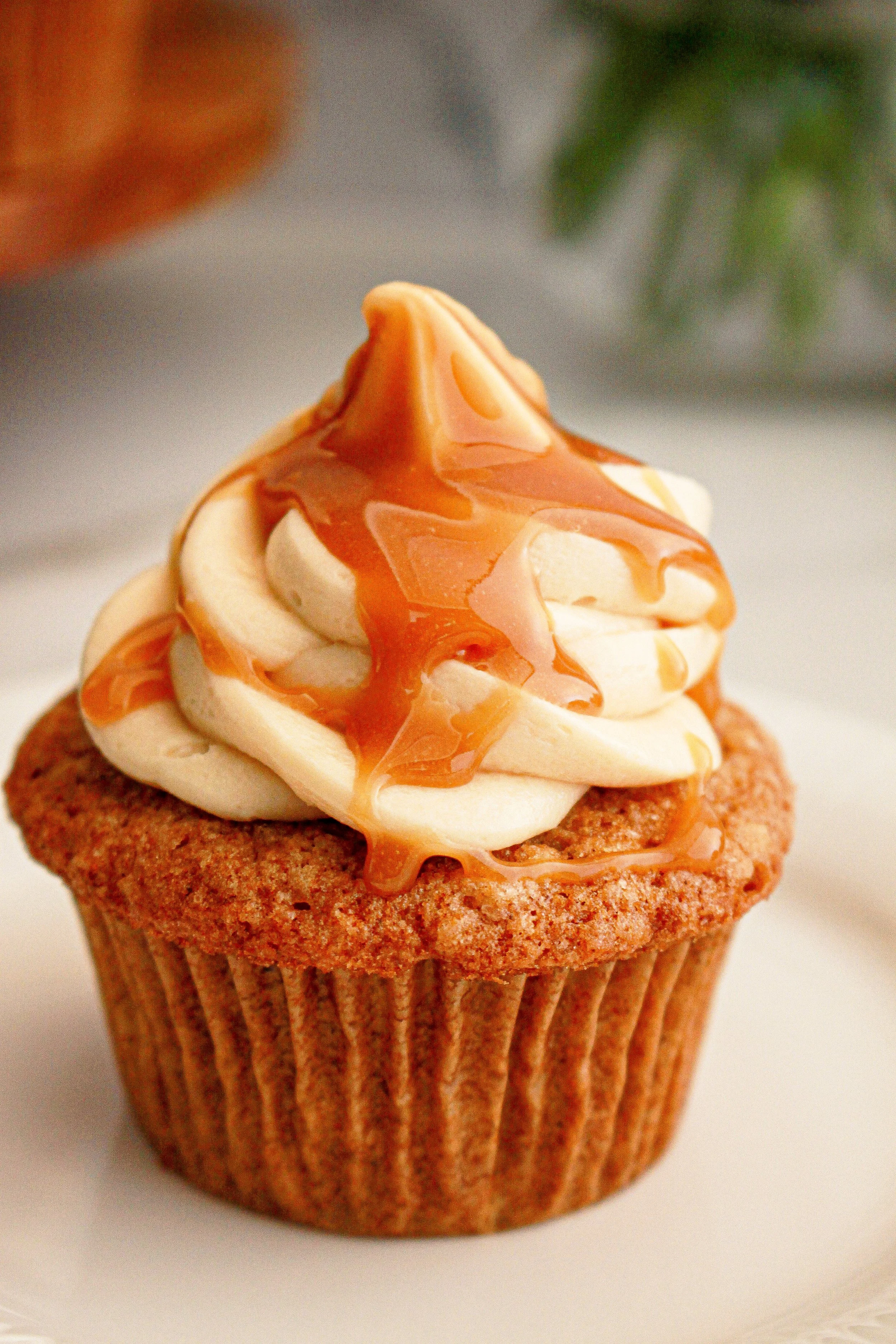 Caramel Apple Cupcakes